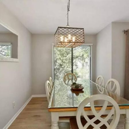 Вилла New Pics! Harbour Town 3Br/3Ba - Pool Access - Book Now Хилтон-Хед-Айленд Экстерьер фото