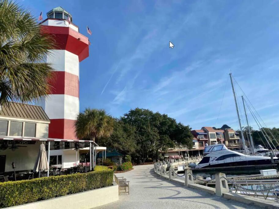 Вилла New Pics! Harbour Town 3Br/3Ba - Pool Access - Book Now Хилтон-Хед-Айленд Экстерьер фото
