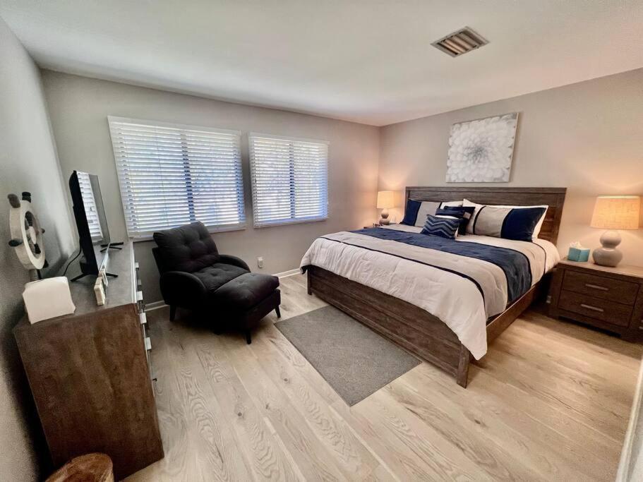 Вилла New Pics! Harbour Town 3Br/3Ba - Pool Access - Book Now Хилтон-Хед-Айленд Экстерьер фото