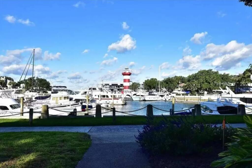 Вилла New Pics! Harbour Town 3Br/3Ba - Pool Access - Book Now Хилтон-Хед-Айленд Экстерьер фото