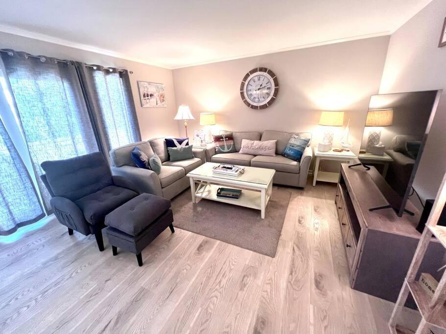 Вилла New Pics! Harbour Town 3Br/3Ba - Pool Access - Book Now Хилтон-Хед-Айленд Экстерьер фото